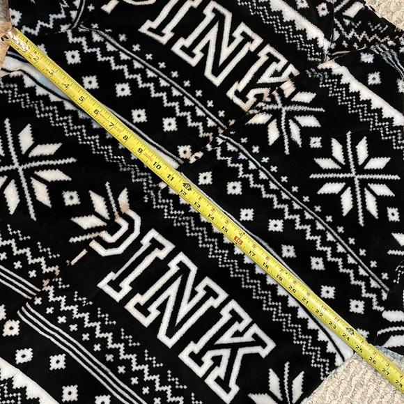 Victoria’s Secret Pink Black & White Plush Robe Size M/L - Picture 7 of 10